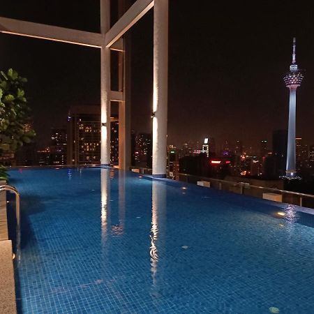 クアラルンプールCl 29A Insta Klcc View & Infinity Poolアパートメント エクステリア 写真