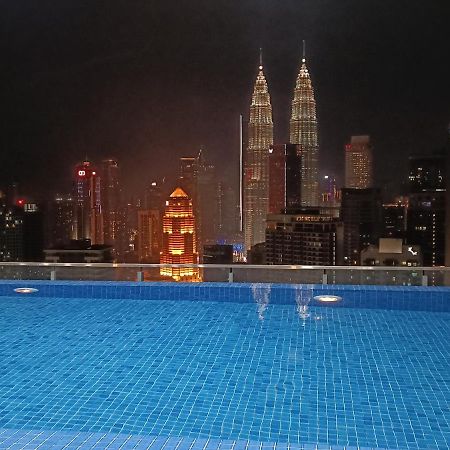 クアラルンプールCl 29A Insta Klcc View & Infinity Poolアパートメント エクステリア 写真