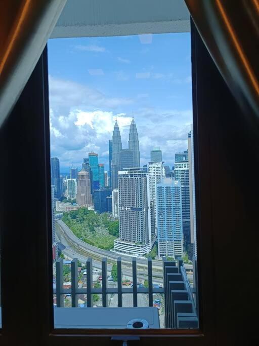 クアラルンプールCl 29A Insta Klcc View & Infinity Poolアパートメント エクステリア 写真