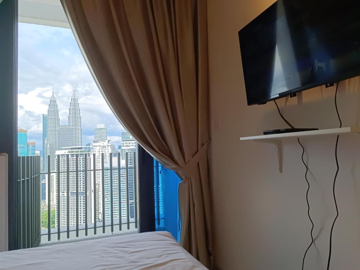 クアラルンプールCl 29A Insta Klcc View & Infinity Poolアパートメント エクステリア 写真