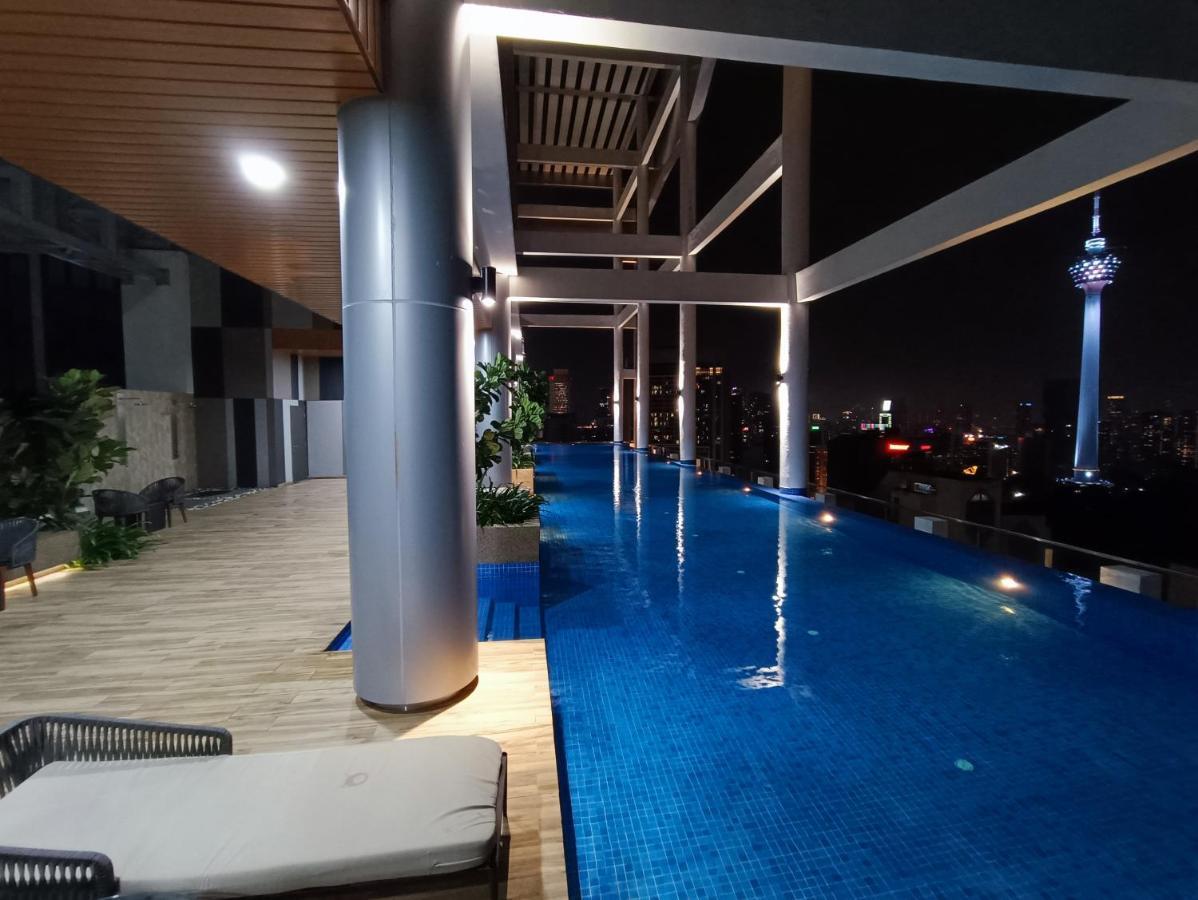 クアラルンプールCl 29A Insta Klcc View & Infinity Poolアパートメント エクステリア 写真