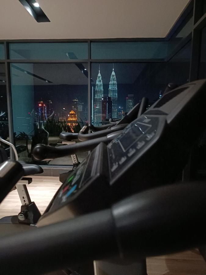 クアラルンプールCl 29A Insta Klcc View & Infinity Poolアパートメント エクステリア 写真