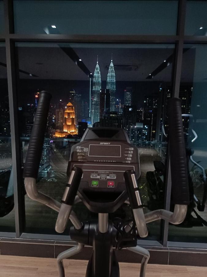 クアラルンプールCl 29A Insta Klcc View & Infinity Poolアパートメント エクステリア 写真