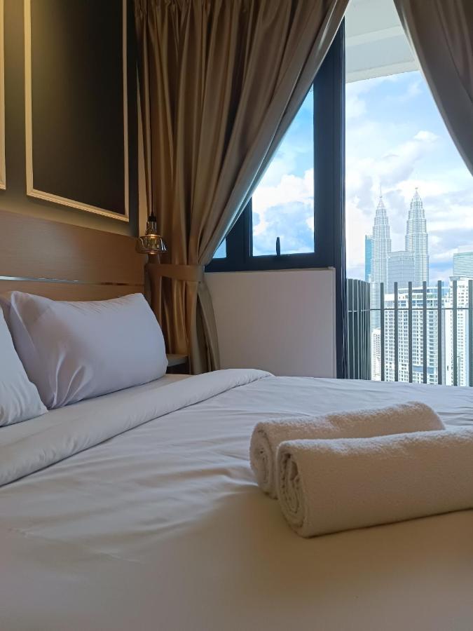 クアラルンプールCl 29A Insta Klcc View & Infinity Poolアパートメント エクステリア 写真