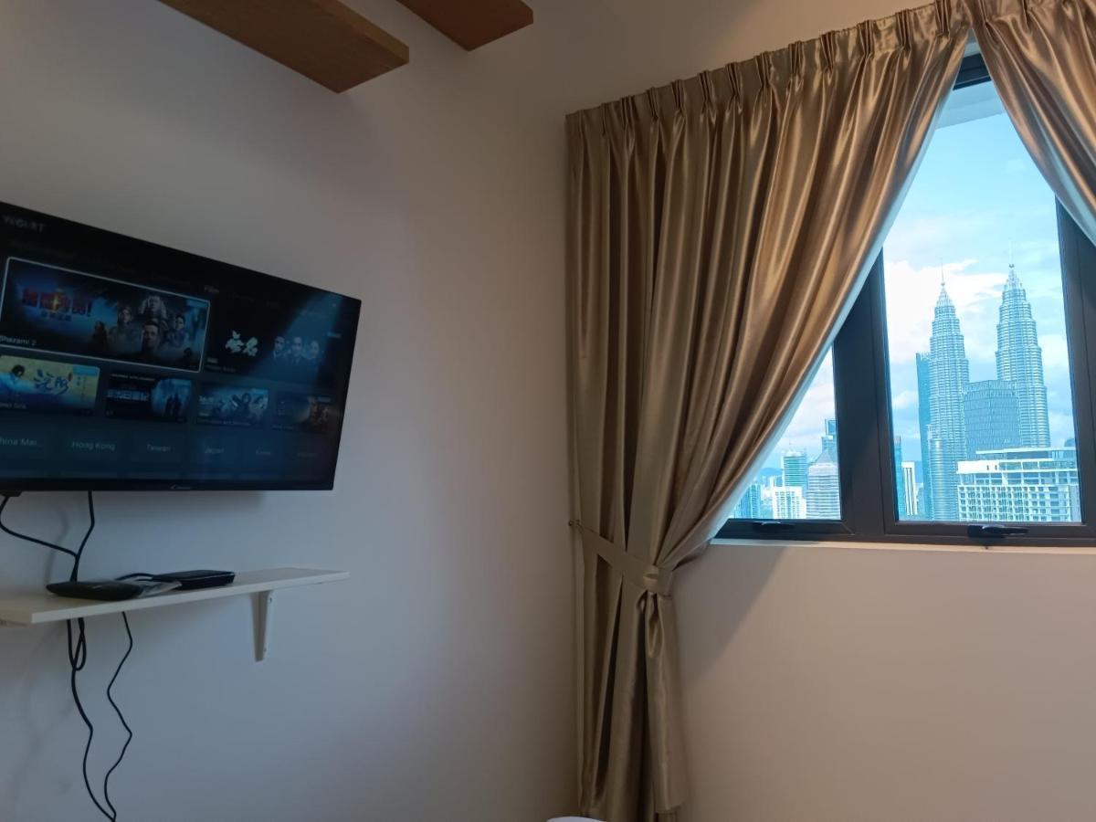 クアラルンプールCl 29A Insta Klcc View & Infinity Poolアパートメント エクステリア 写真