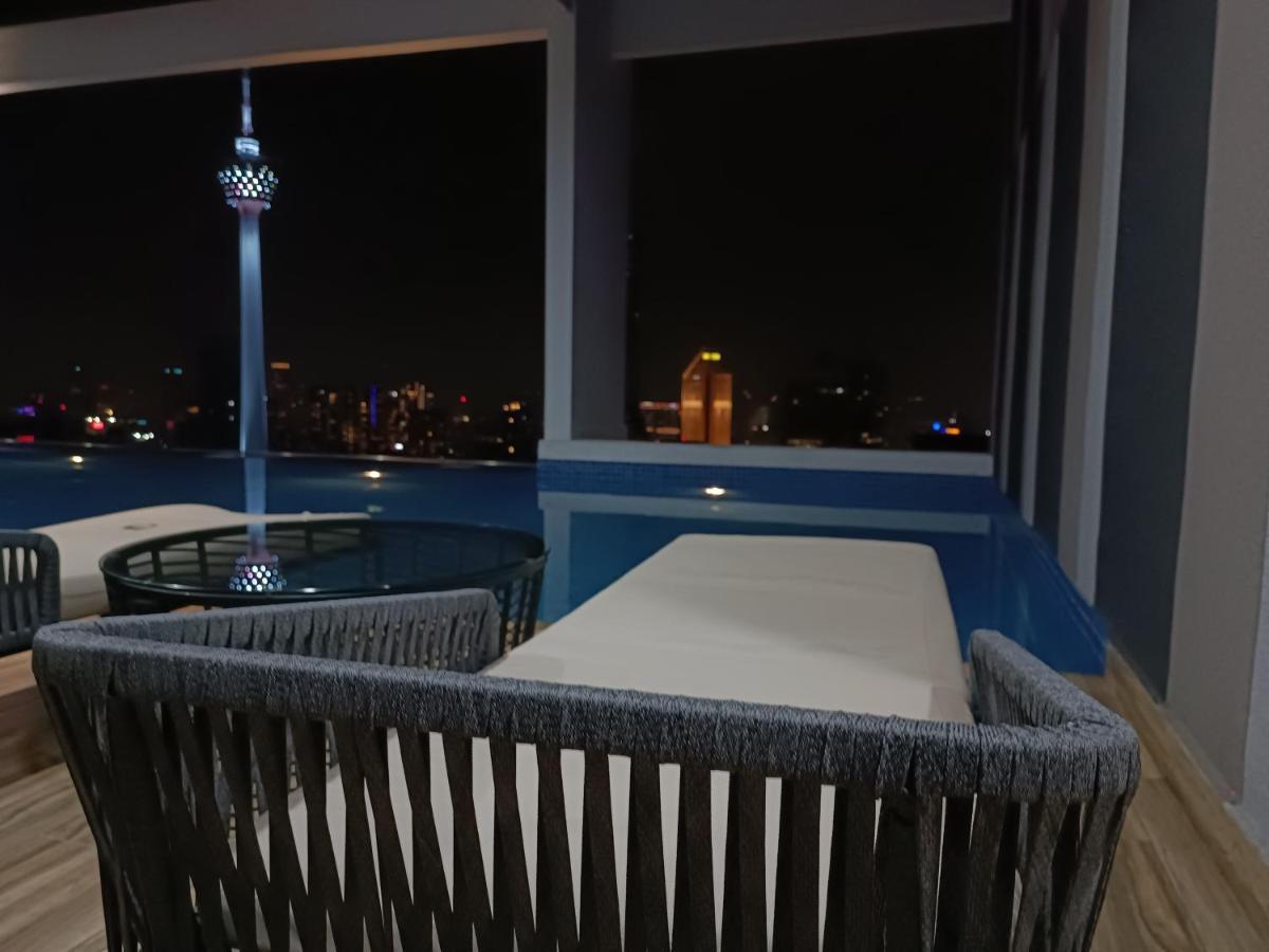クアラルンプールCl 29A Insta Klcc View & Infinity Poolアパートメント エクステリア 写真
